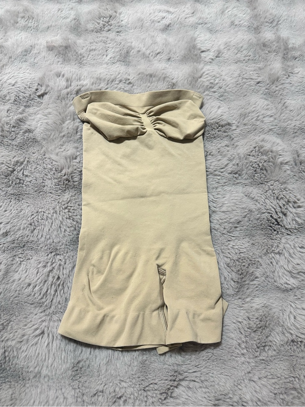 Brand new skims STRAPLESS MID THIGH BODYSUIT Size Small